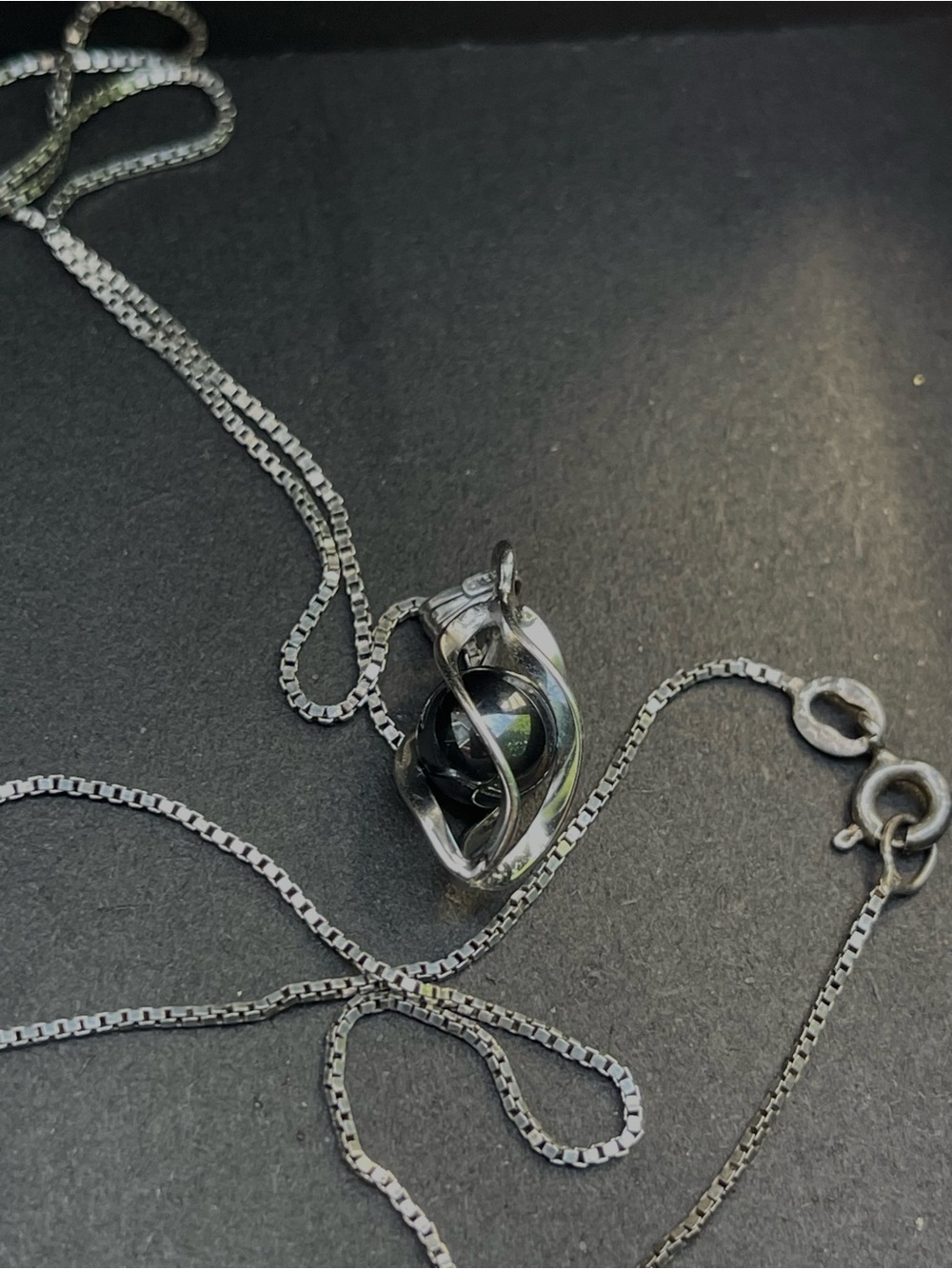 VTG 925 sterling silver Italian necklace featuring a black pearl cage pendant